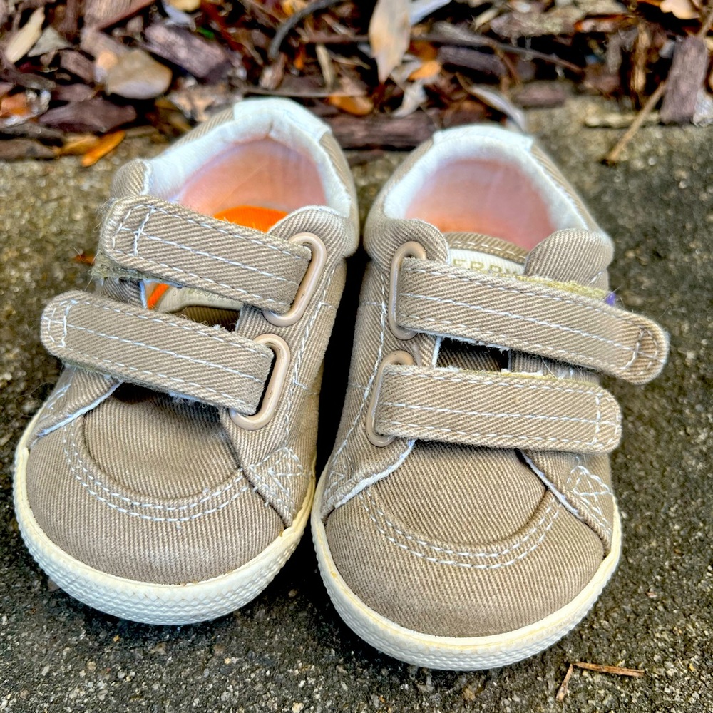 Baby boys Sperry boat shoes, tan and orange, size 0